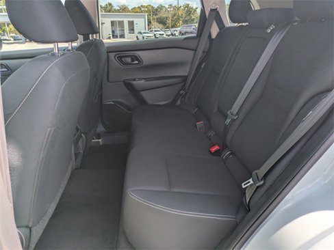 Used 2024 Nissan Rogue S image 14