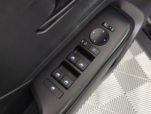 Used 2024 Hyundai Kona SEL image 14