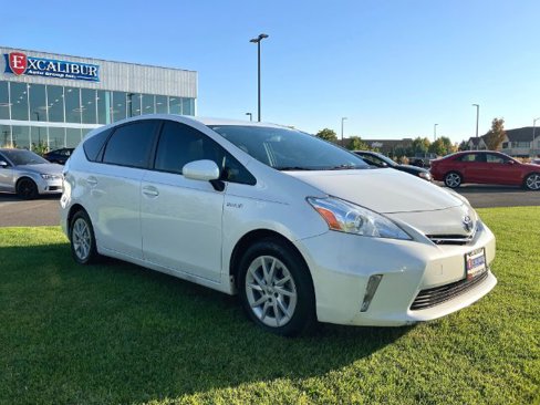 Used 2012 Toyota Prius V Five image 5