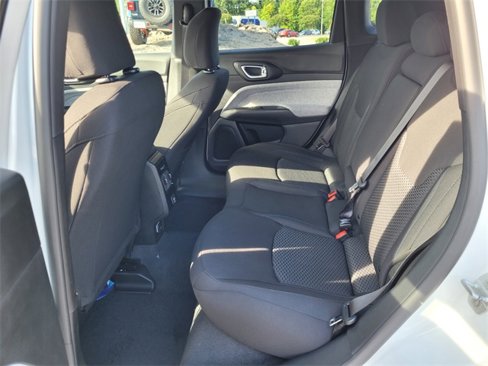 New 2025 Jeep Compass Sport image 19