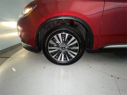 Used 2020 Mitsubishi Outlander SE image 10