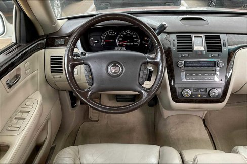 Used 2008 Cadillac DTS w/ Trunk Convenience Package image 5