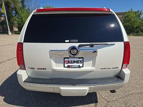 Used 2012 Cadillac Escalade ESV Luxury image 8