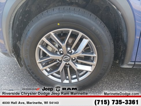 Used 2023 Nissan Rogue S image 11