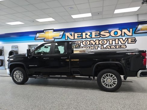 Used 2020 Chevrolet Silverado 2500 W/T w/ WT Safety Package image 4
