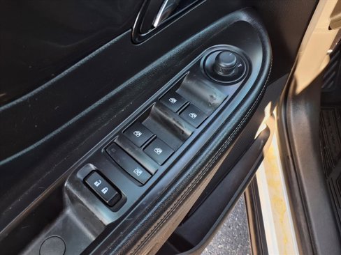 Used 2018 Buick Encore Preferred image 17