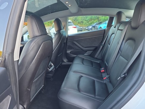 Used 2020 Tesla Model 3 Standard Range Plus image 42