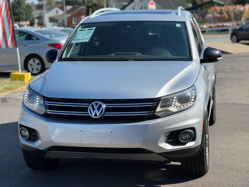 Used 2017 Volkswagen Tiguan Sport image 2