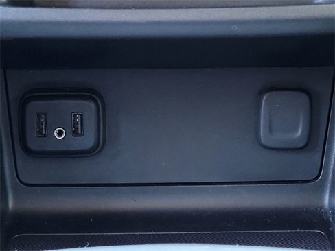 Used 2022 Chevrolet Colorado LT w/ LT Convenience Package image 13