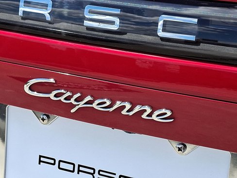 Certified 2022 Porsche Cayenne image 34