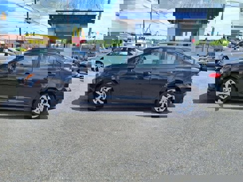 Used 2021 Toyota Corolla LE image 28