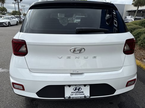 New 2025 Hyundai Venue Limited image 2