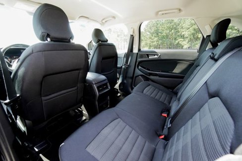 Used 2017 Ford Edge SEL image 33