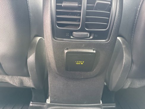 Used 2017 Ford Escape Titanium image 18