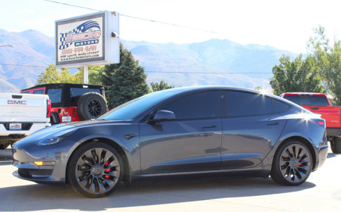 Used 2021 Tesla Model 3 Performance image 3