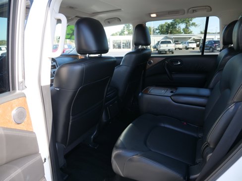 Used 2023 Nissan Armada SL w/ Captain's Chairs Package image 16