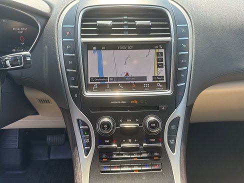 Used 2019 Lincoln Nautilus Reserve image 29
