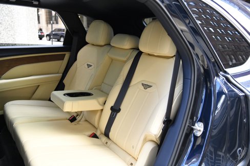 Used 2023 Bentley Bentayga Extended Wheelbase image 12