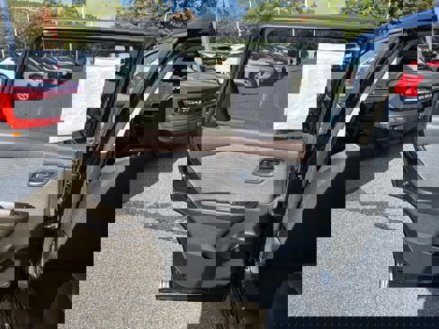 Used 2023 Nissan Rogue SV image 13