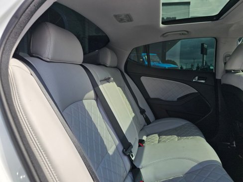 Used 2015 Kia Optima SX image 17