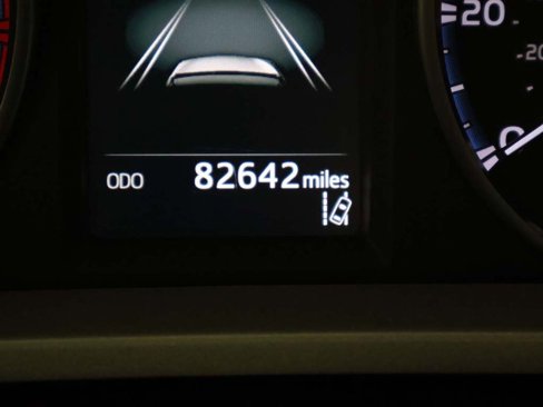 Used 2017 Toyota RAV4 LE image 33