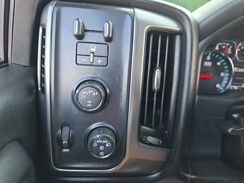 Used 2017 Chevrolet Silverado 1500 LT w/ All Star Edition image 27