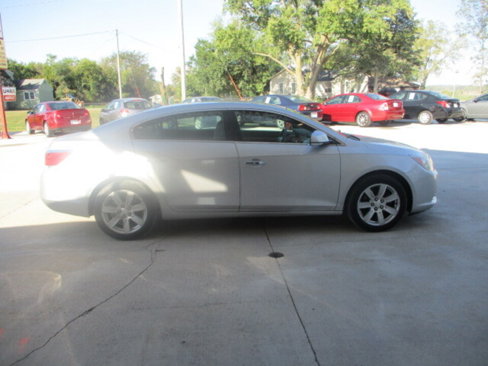 Used 2010 Buick LaCrosse CXL image 16