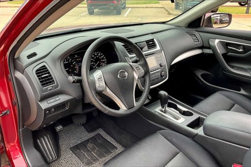 Used 2016 Nissan Altima 2.5 SR image 16