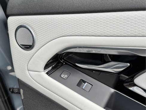 Used 2022 Land Rover Range Rover Evoque R-Dynamic S image 29
