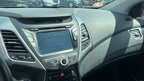 Used 2014 Hyundai Elantra Limited w/ Option Group 03 image 19