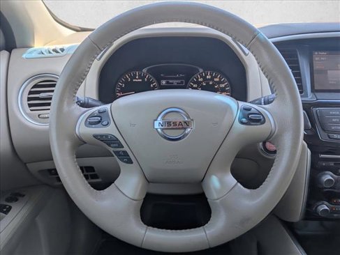Used 2015 Nissan Pathfinder SV image 11