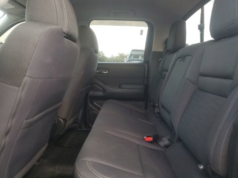 Used 2022 Nissan Frontier SV image 12