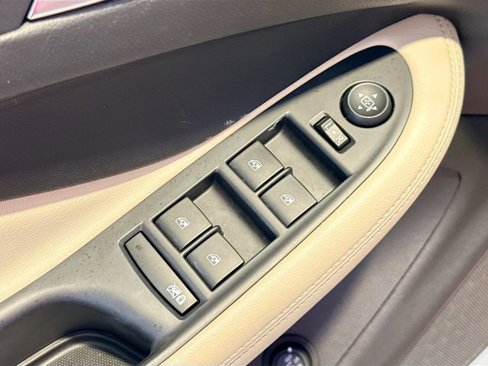 Used 2020 Buick Envision Essence image 18