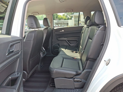 Used 2018 Volkswagen Atlas SE image 11