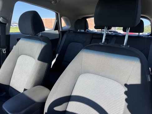 Used 2021 Hyundai Kona SE image 11
