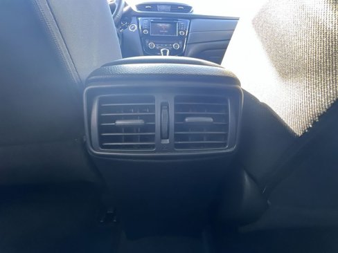 Used 2020 Nissan Rogue SV image 20
