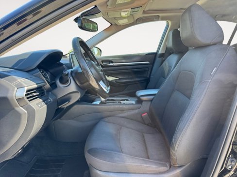Used 2019 Nissan Altima 2.5 SV image 9