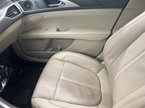 Used 2019 Lincoln MKZ Reserve image 18