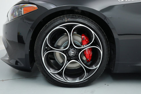 New 2025 Alfa Romeo Giulia w/ Veloce Package Rwd image 10