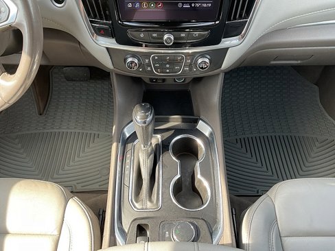 Used 2020 Chevrolet Traverse LT w/ LT Premium Package image 47