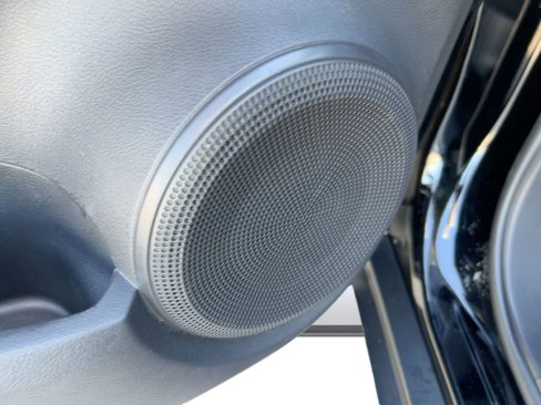 Used 2022 Nissan Kicks S image 20