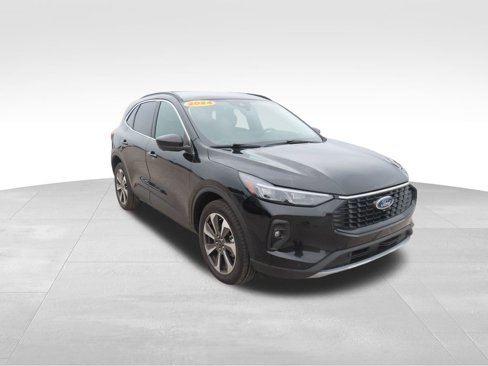 Used 2024 Ford Escape Platinum image 5