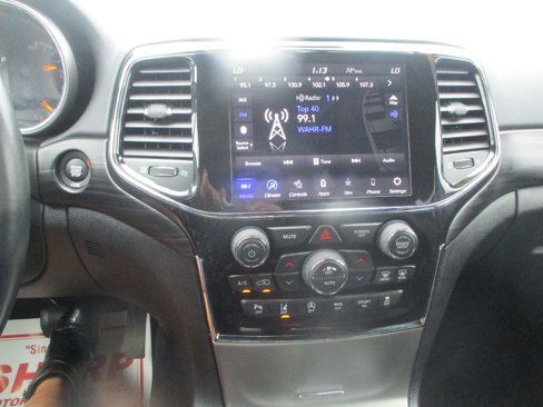 Used 2021 Jeep Grand Cherokee Laredo X image 4