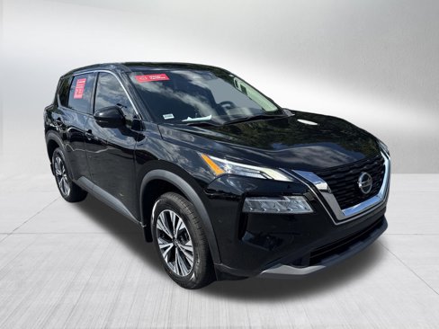 Used 2021 Nissan Rogue SV image 3