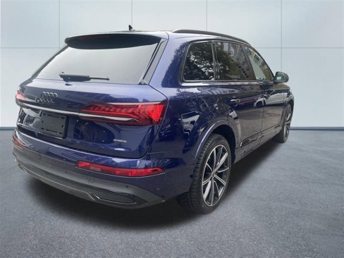 Used 2022 Audi Q7 Premium Plus image 8