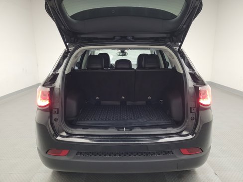 Used 2020 Jeep Compass Latitude w/ Premium Lighting Group image 29