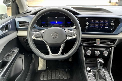 Used 2023 Volkswagen Taos SE image 5