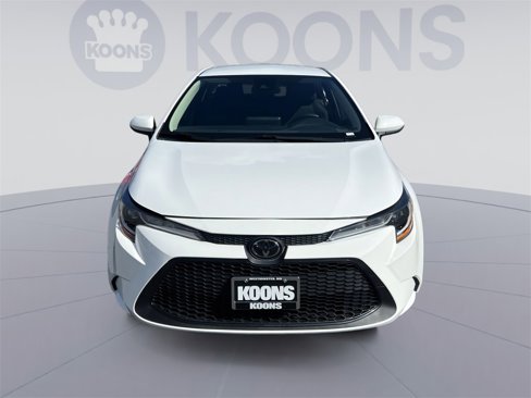 Used 2022 Toyota Corolla LE image 11