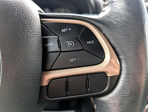 Used 2017 Jeep Renegade Limited w/ Advanced Technology Group image 22
