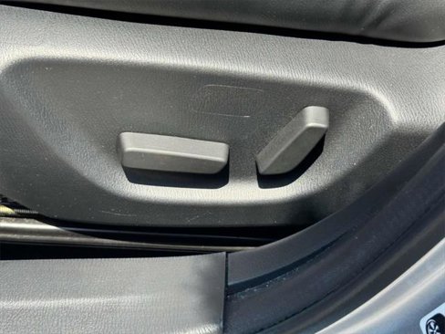Used 2018 MAZDA MAZDA3 Touring image 15